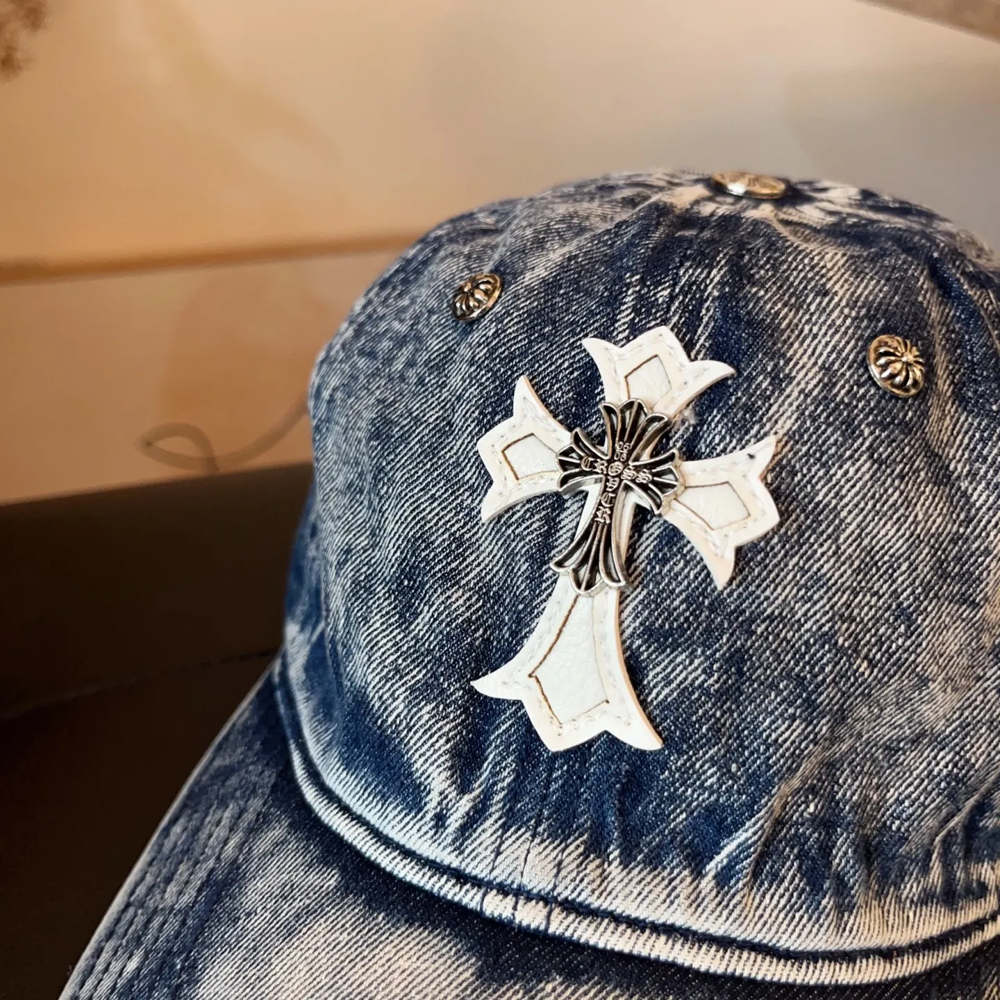 2⃣️5⃣️New ꫛꫀꪝ ❥—— ✨Hot-selling Crow Heart Washed Denim Baseball Cap ⚜️Hardware Cross, Versatile and Fashionable 💫Denim Black Denim Blue